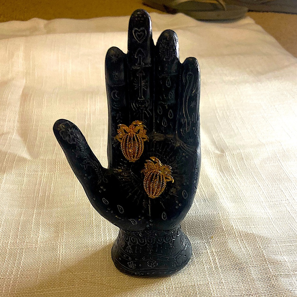 Vintage Monet Gold Tone Pineapple clip-on earrings